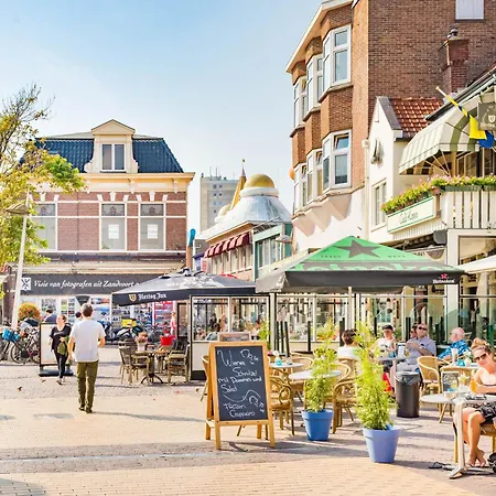 Loft With Light Garden 아파트