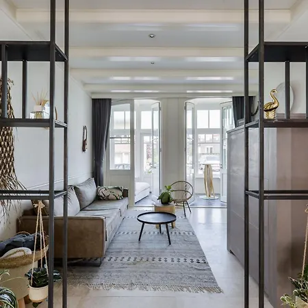 Apartment Loft With Light Garden